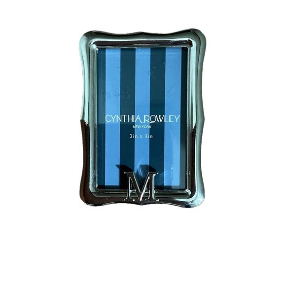 CYNTHIA ROWLEY SILVER-Plated 2x3 Picture Frame - Picture 1 of 7